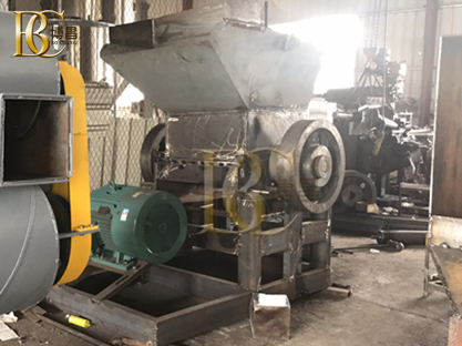 在塑料破碎機(jī)價(jià)格這場戰(zhàn)役中到底誰輸誰贏？